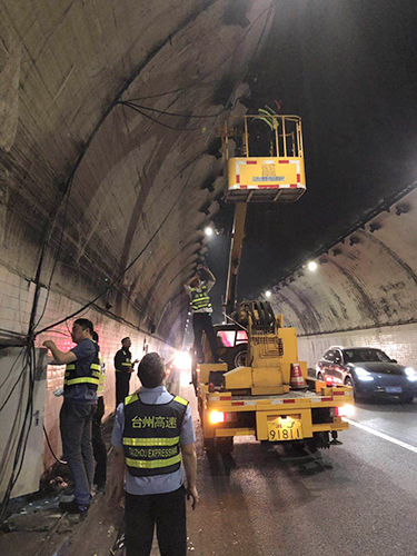 5 現場張耀及99.jpg